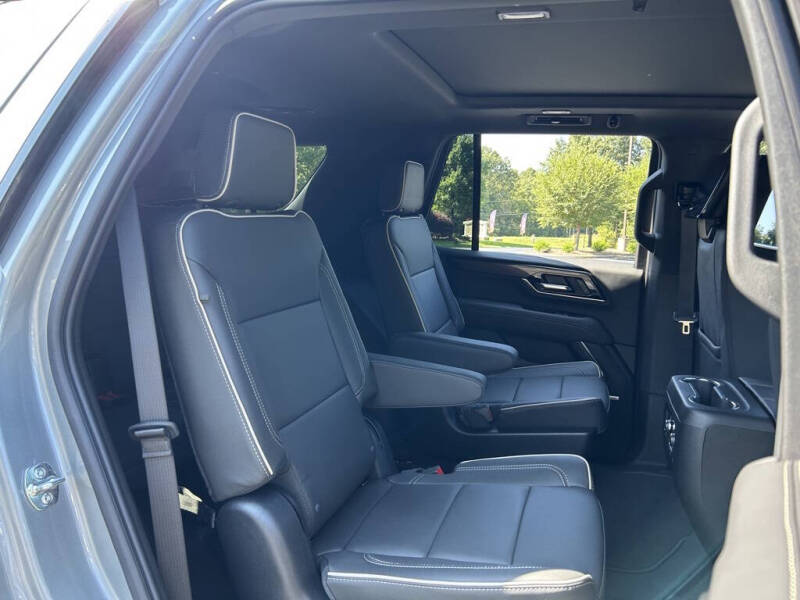 2025 GMC Yukon Elevation