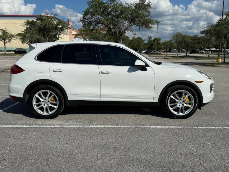 2014 Porsche Cayenne Platinum