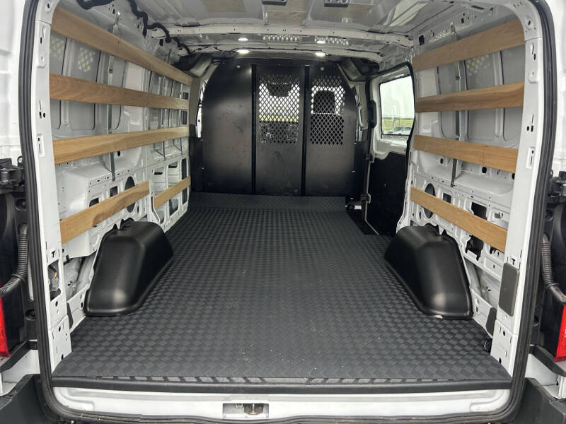 2024 Ford Transit 250