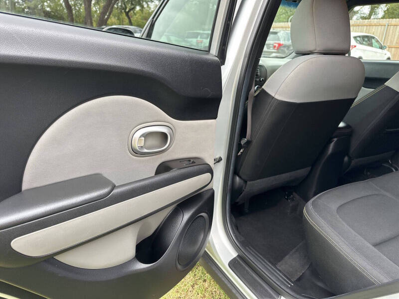 2014 Kia Soul +