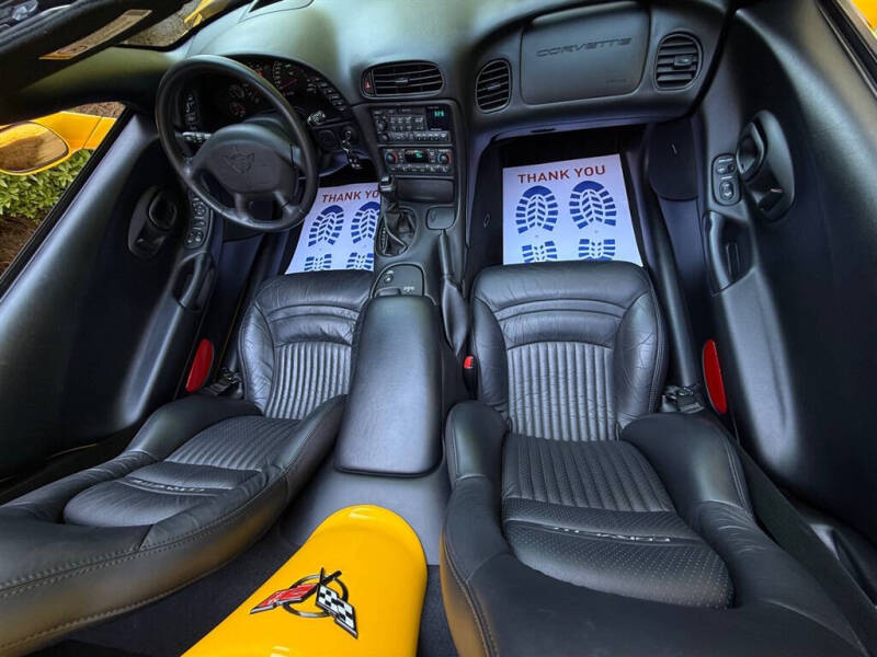 2004 Chevrolet Corvette