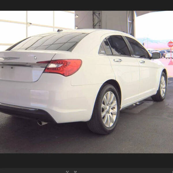2013 Chrysler 200 Limited