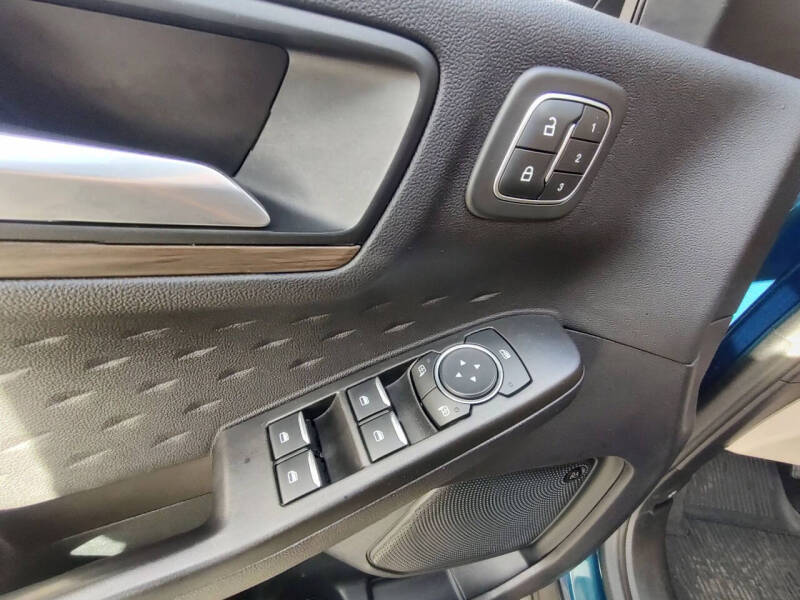 2020 Ford Escape Titanium