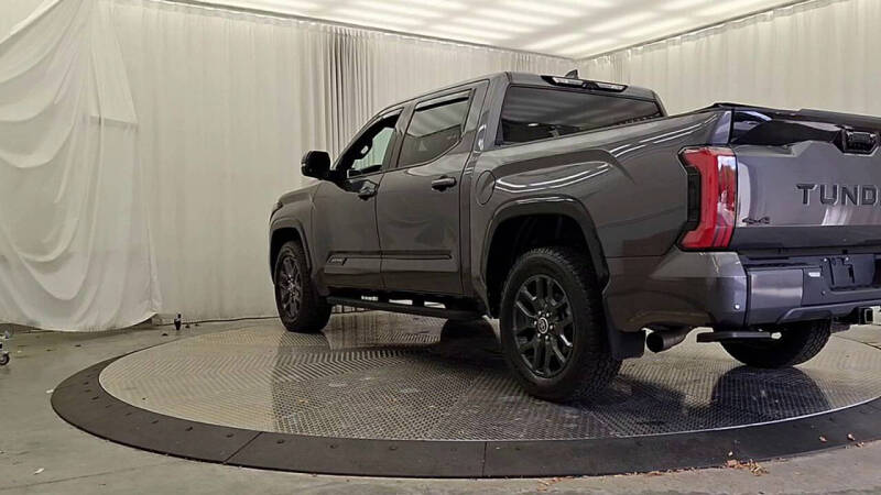 2022 Toyota Tundra Platinum