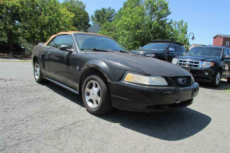 2000 Ford Mustang