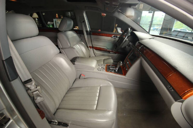 2004 Volkswagen Phaeton V8 photo 13