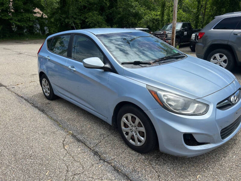 2012 Hyundai Accent GS