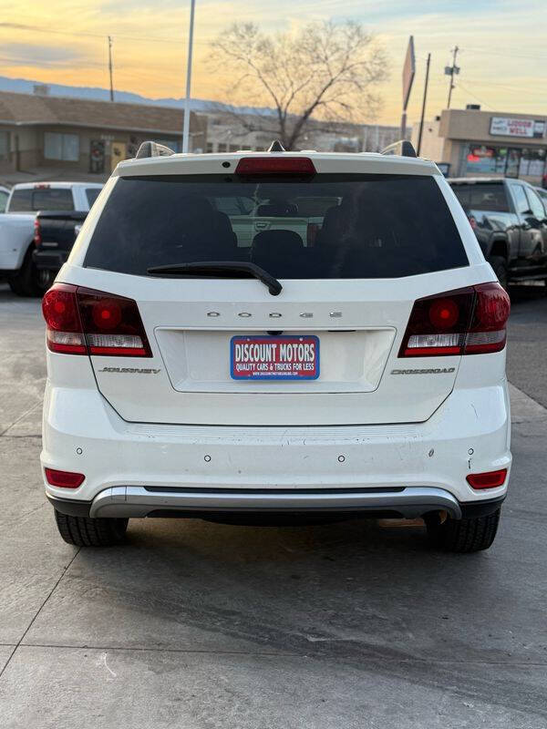 2020 Dodge Journey Crossroad