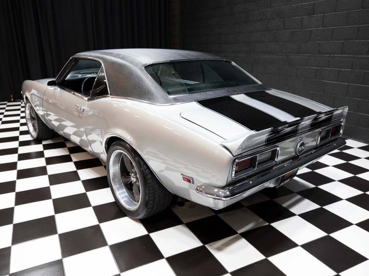 1968 Chevrolet Camaro 23