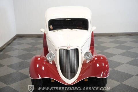 1933 Ford Victoria