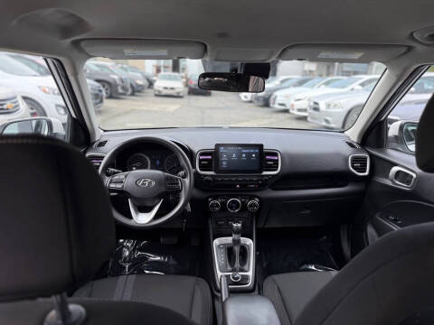 2020 Hyundai Venue SEL