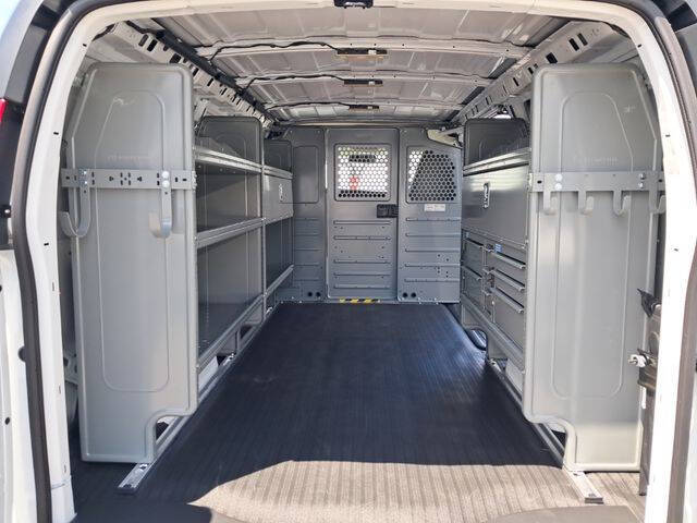 2025 Chevrolet Express 2500