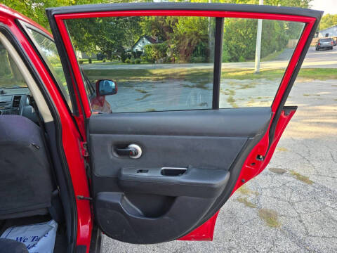 2009 Nissan Versa 1.8 S