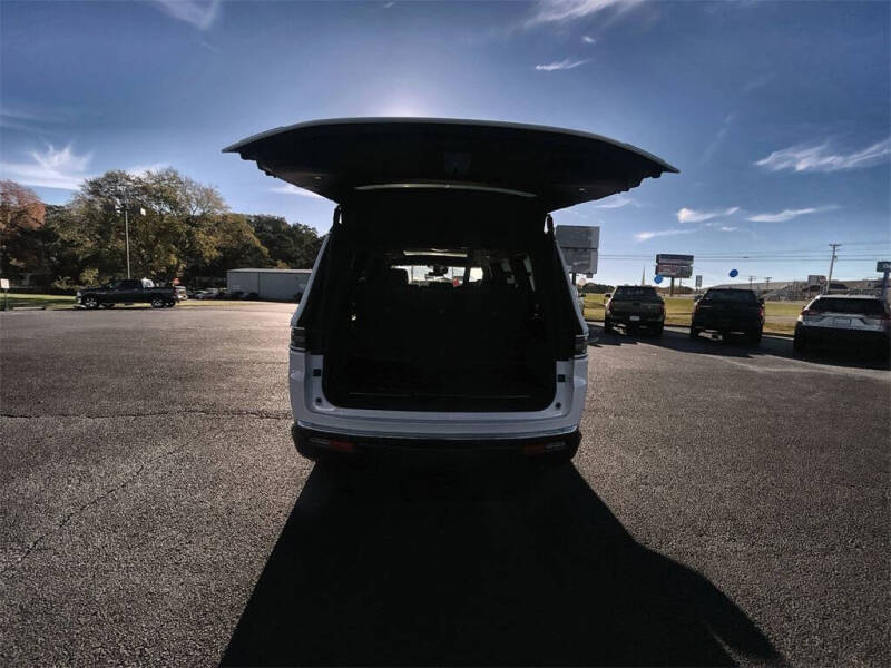 2022 Jeep Grand Wagoneer Series II