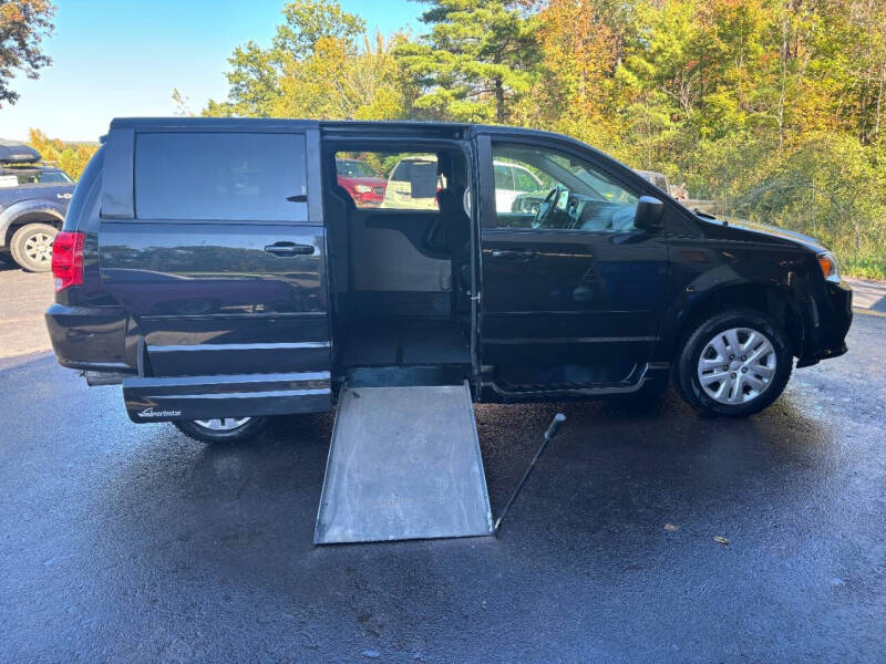 2016 Dodge Grand Caravan SE's photo