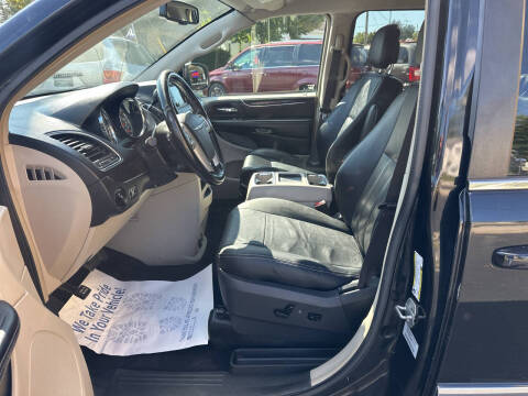 2015 Chrysler Town and Country Touring