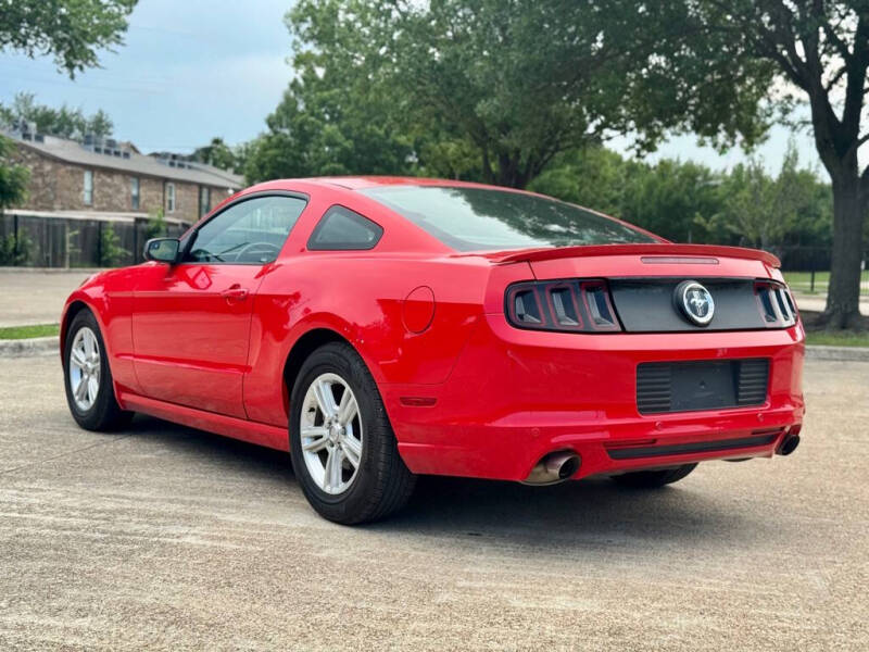 2013 Ford Mustang V6