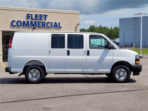 2025 Chevrolet Express 2500
