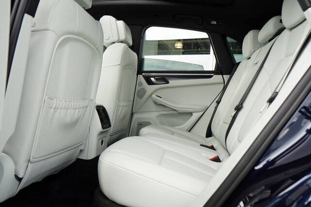 2023 Porsche Macan S