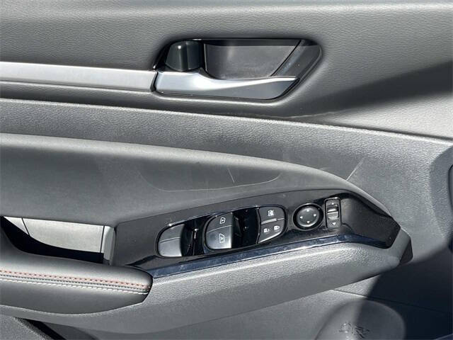 2025 Nissan Altima 2.5 SR