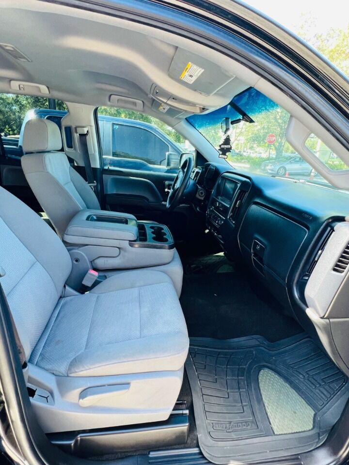 2017 Chevrolet Silverado Pickup - $22,950