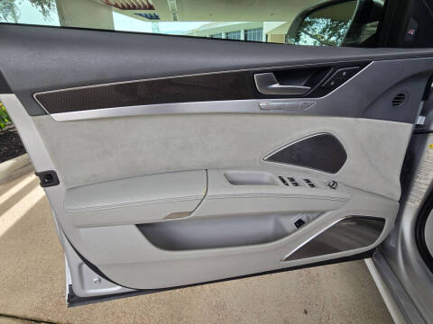 2014 Audi S8 4.0T quattro