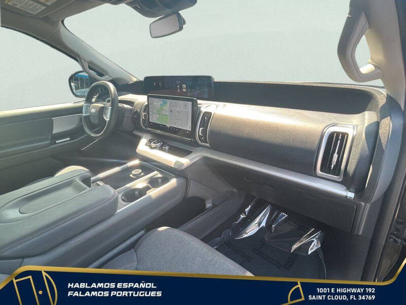 2025 Ford Expedition Active