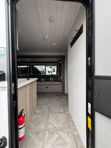 2024 Forest River SALEM 29VBUDX