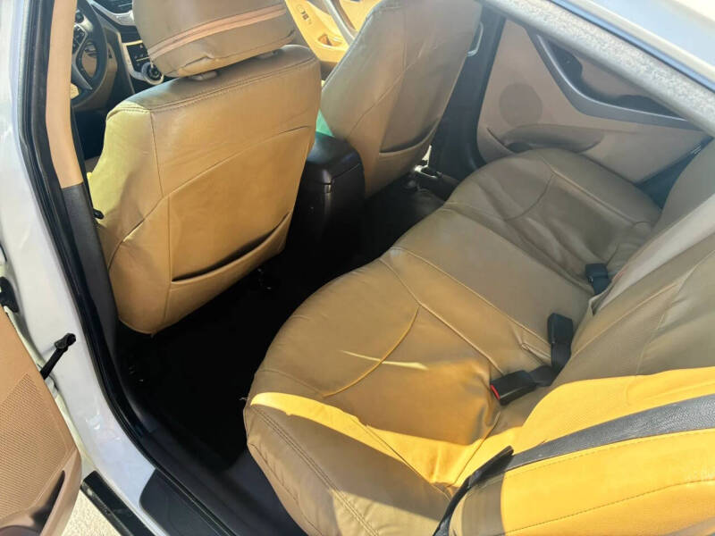 2012 Hyundai Elantra