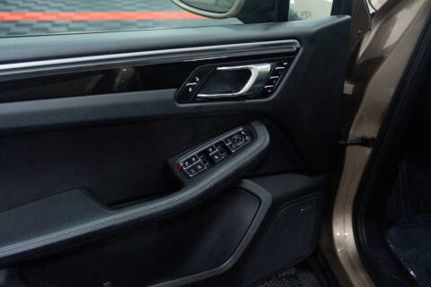 2017 Porsche Macan