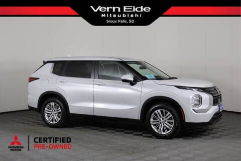 2024 Mitsubishi Outlander ES