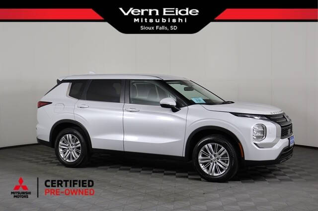 2024 Mitsubishi Outlander ES