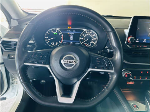 2022 Nissan Altima 2.5 SR