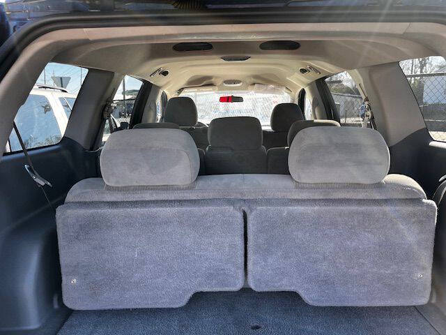 Dk. Blue 2005 Dodge Durango SLT SLT 4dr SUV 8