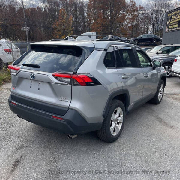 2019 Toyota RAV4 Hybrid XLE