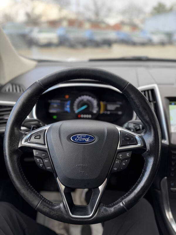 2017 Ford Edge Titanium