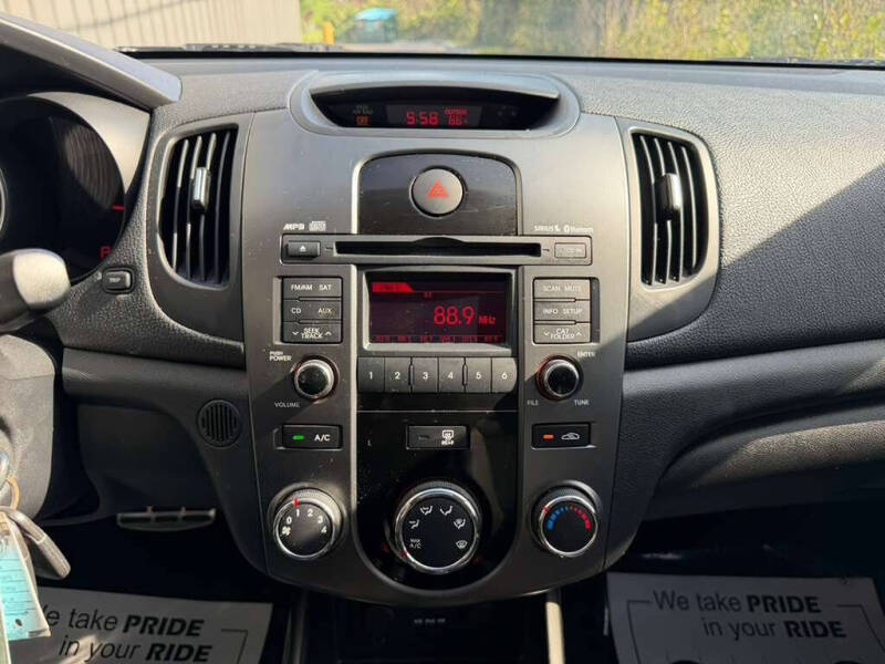 2011 Kia Forte5 SX