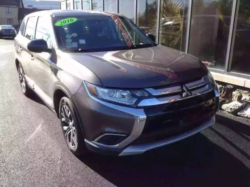 2016 Mitsubishi Outlander ES