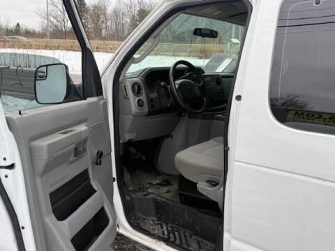 2013 Ford E-Series E-350 SD XL