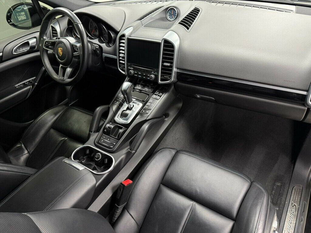 2018 Porsche Cayenne for sale at Conway Imports in   Streamwood, IL