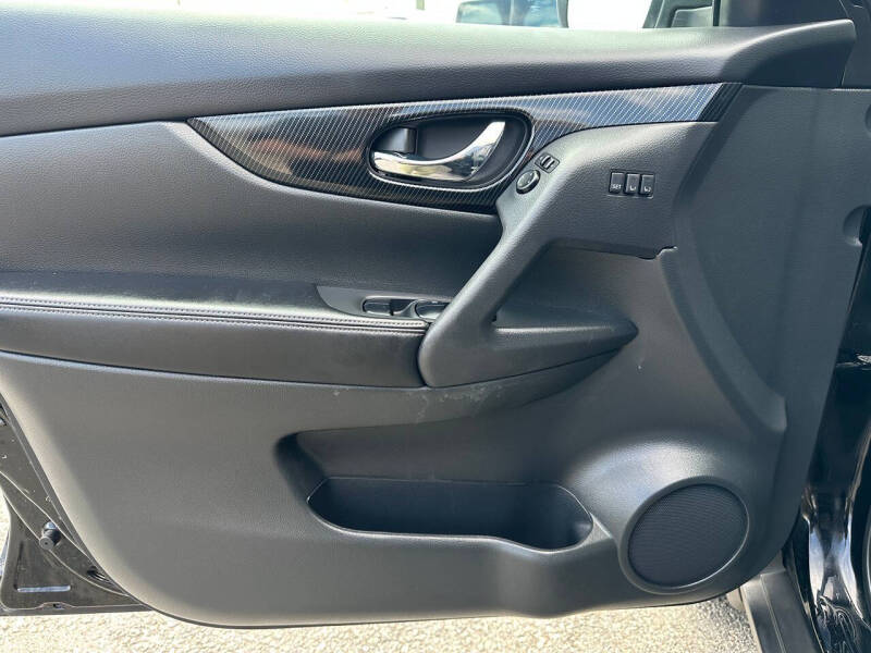 2017 Nissan Rogue SL