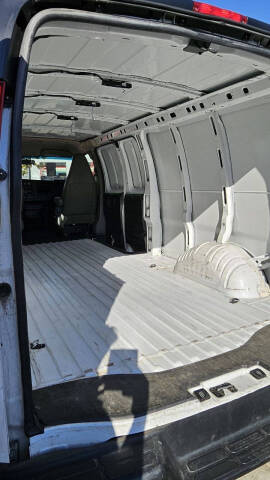 2021 Chevrolet Express 2500