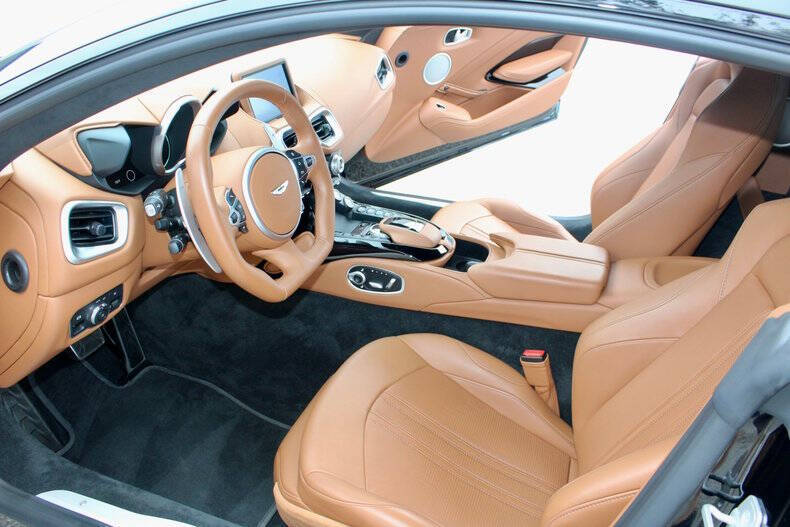 2023 Aston Martin Vantage