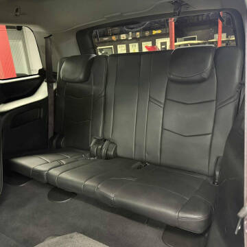 2017 Cadillac Escalade Luxury