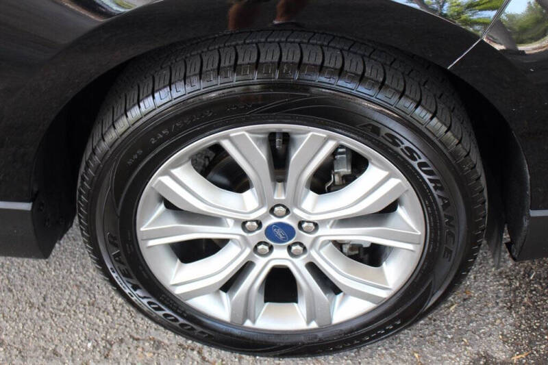 2019 Ford Edge Titanium