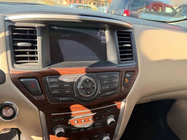 2017 Nissan Pathfinder Platinum