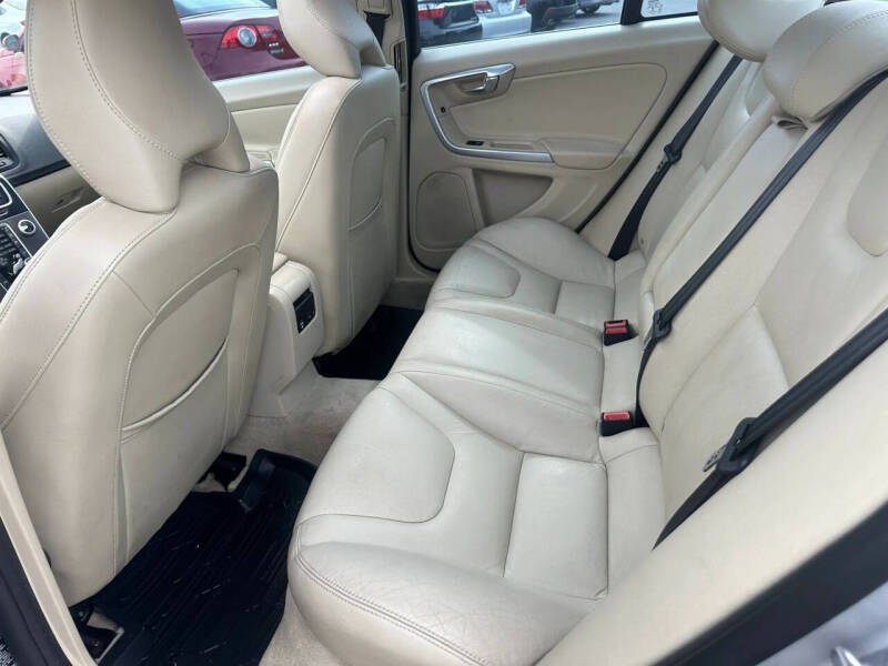 2015 Volvo S60 T5 Drive-E Platinum