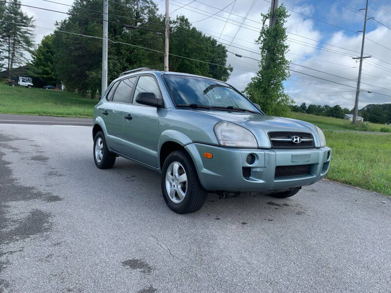 2007 Hyundai Tucson for sale at TRAVIS AUTOMOTIVE in Corryton TN