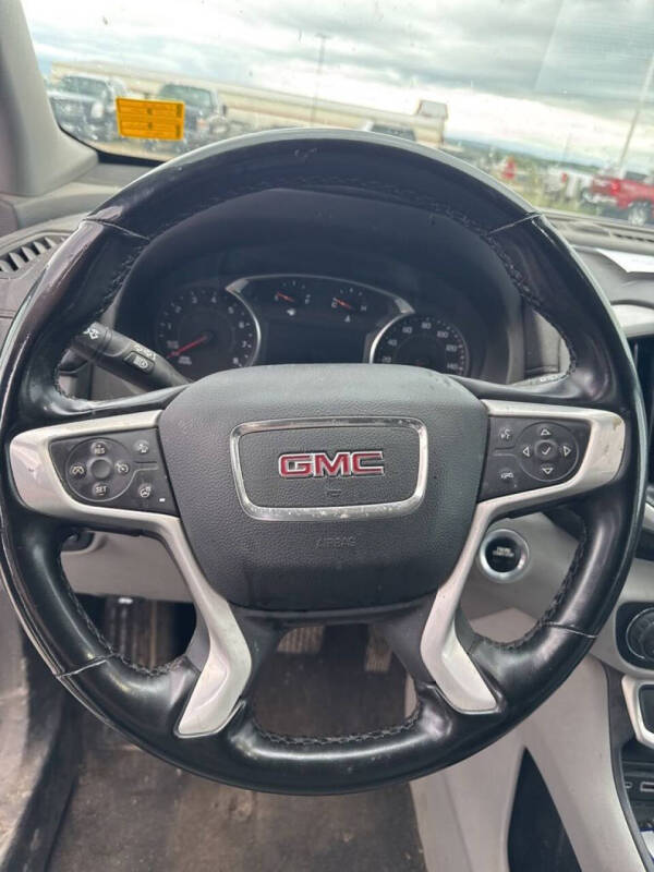 2023 GMC Terrain SLT