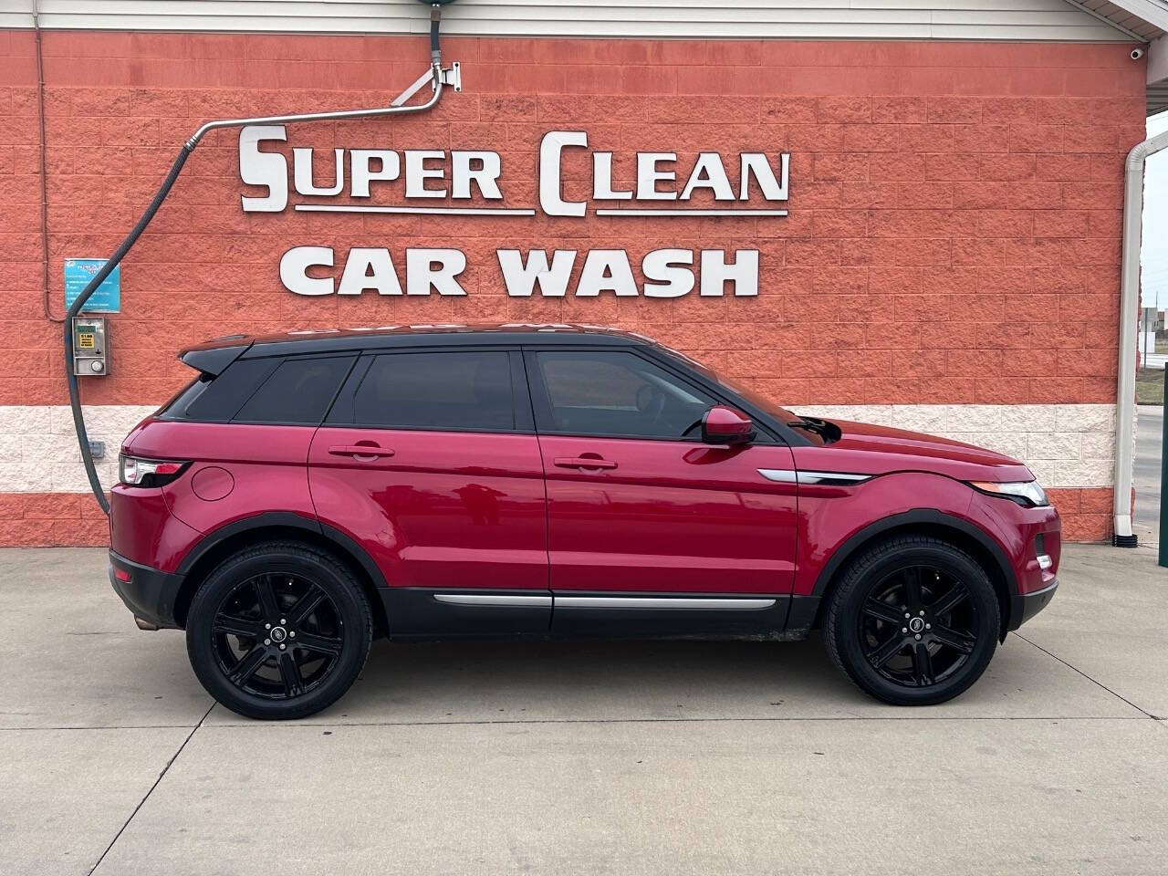 2015 Land Rover Range Rover Evoque for sale at Illinois Auto Wholesalers in Tolono, IL